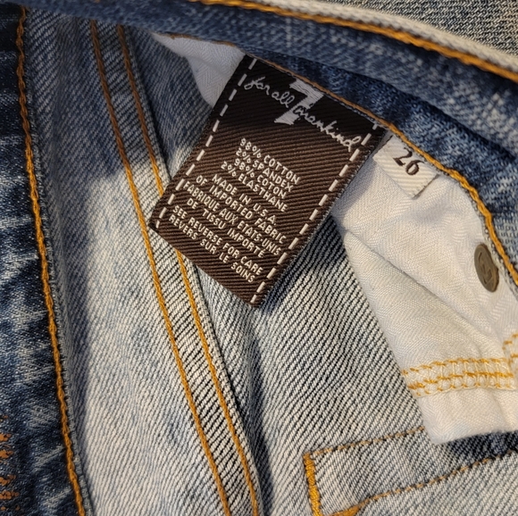 7 for all mankind, size 26 light wash jeans - Picture 3 of 4